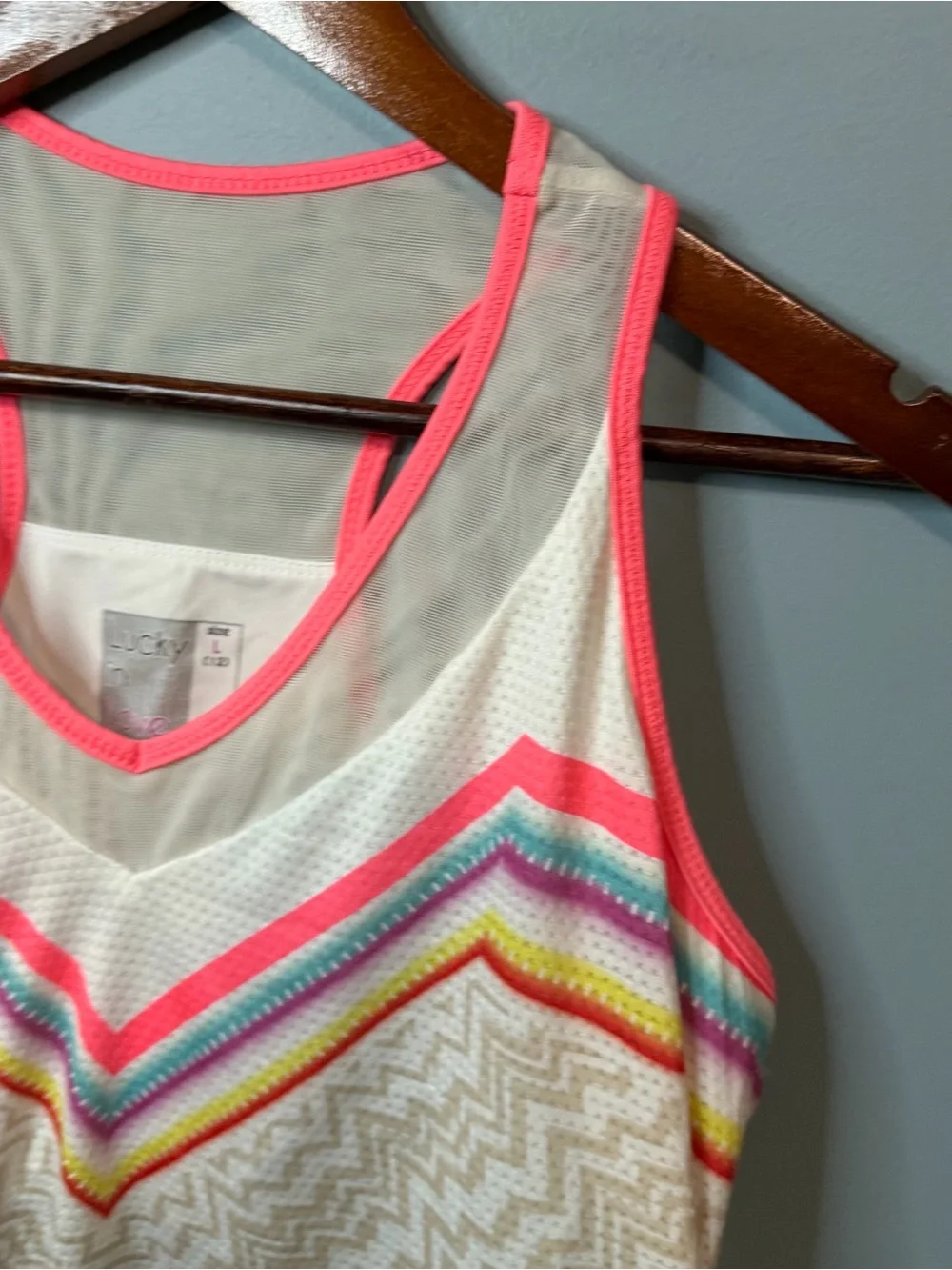 Lucky in Love Chevron Athletic Tank Top Large 12 White Pink Racerback